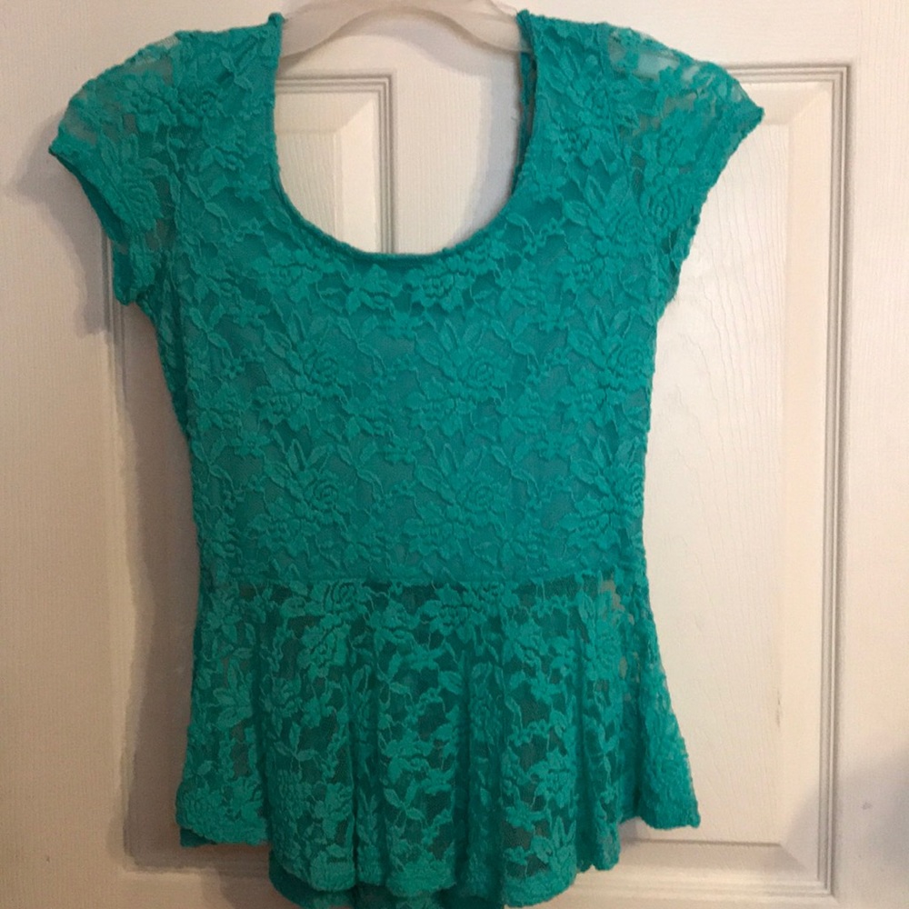 Dressy Lace Bow Short Sleeve Shirt